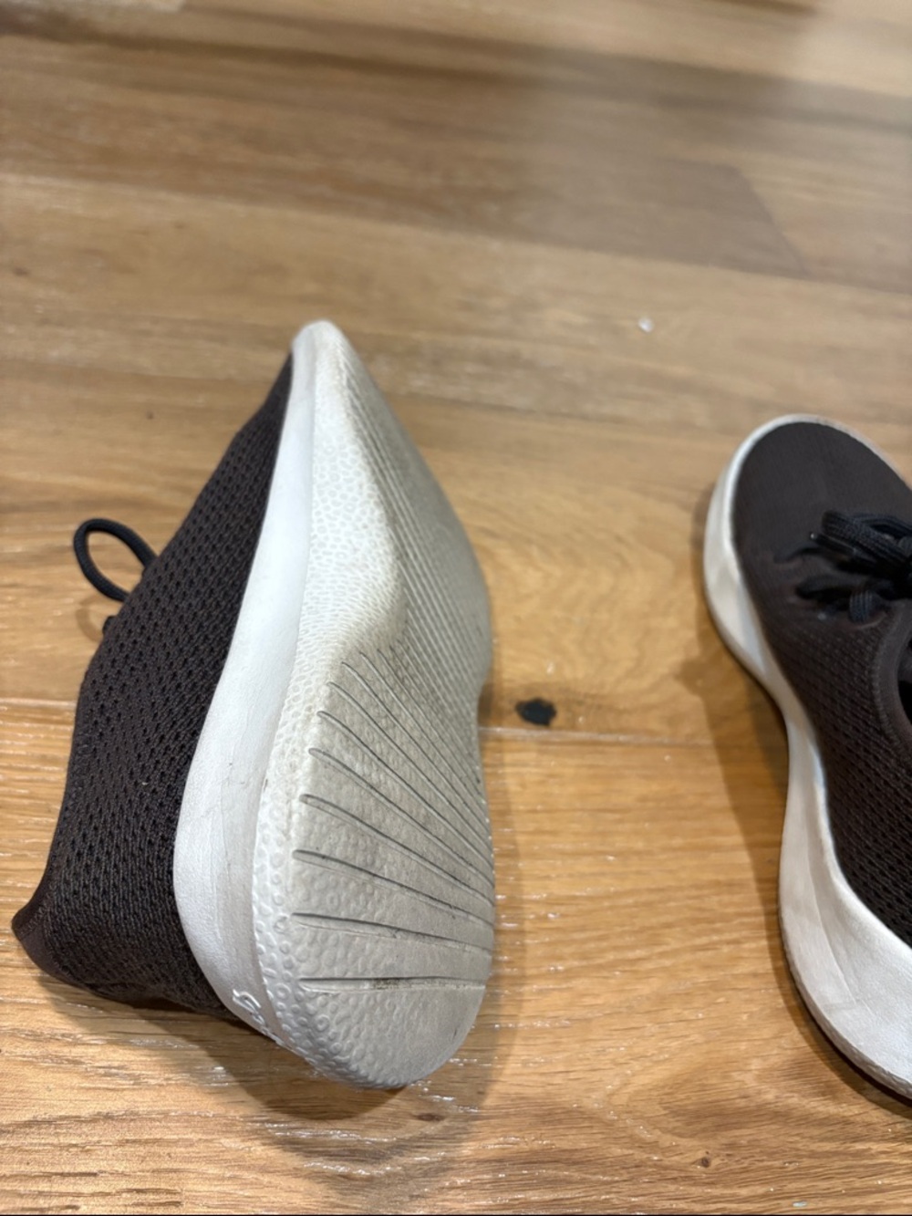 Allbirds Women’s Tree Runners Size 7 Dark Chocolate Brown White Soles Athletic - Picture 8 of 14